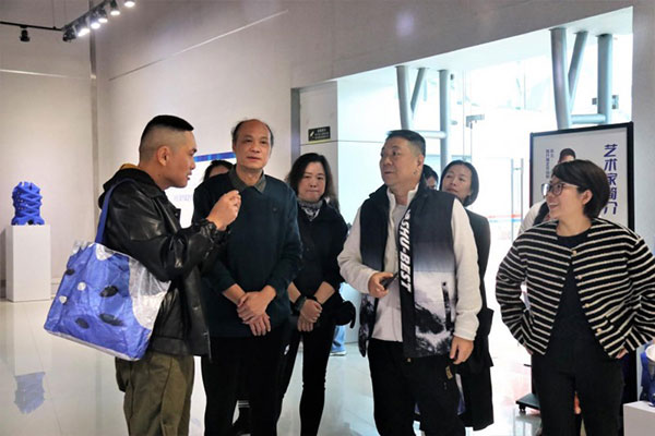 1735984584190536.jpg 202501041039281940664667.jpg